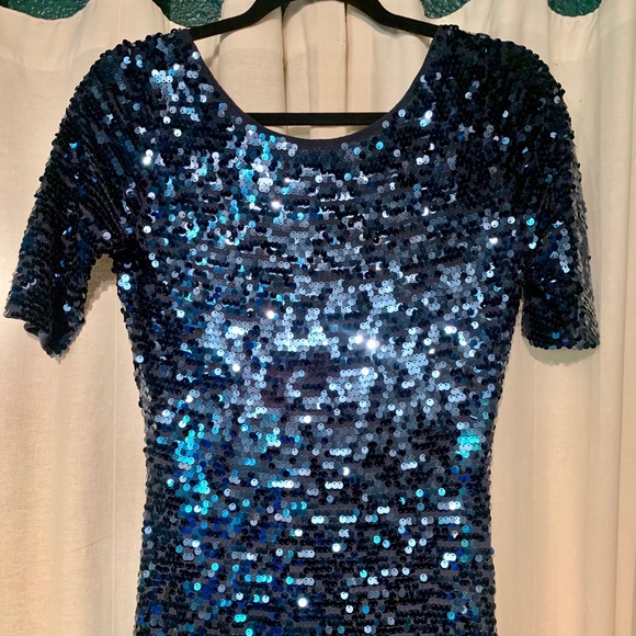 BCBG size 6 floor length blue sequin formal dress - Picture 8 of 8